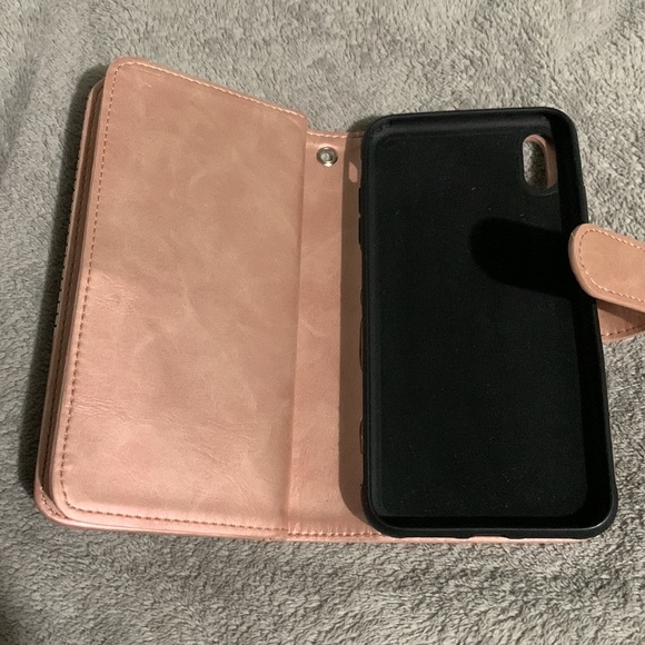 ❤️‍🔥iPhone XMax Case (10)❤️‍🔥 4/$10 - Picture 3 of 9